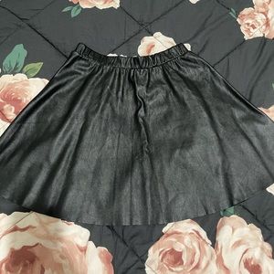 FAUX LEATHER MINI SKIRT